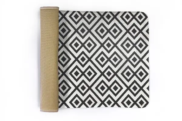 Tappeto Rombi e quadrati geometrici in bianco e nero