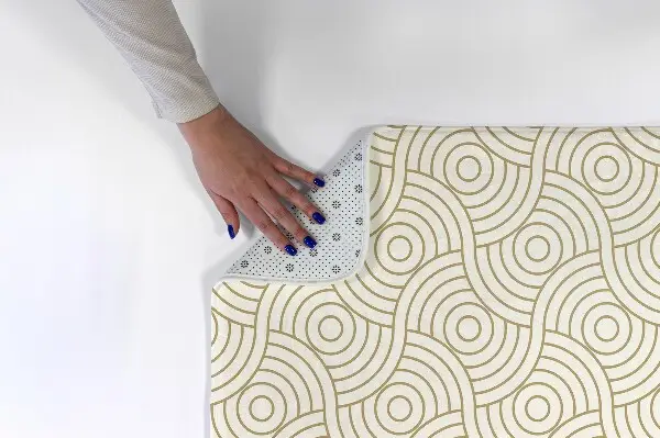 Tappeto Cerchi concentrici con linee ondulate