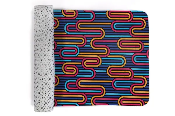 Tappeto Motivi geometrici retrò colorati