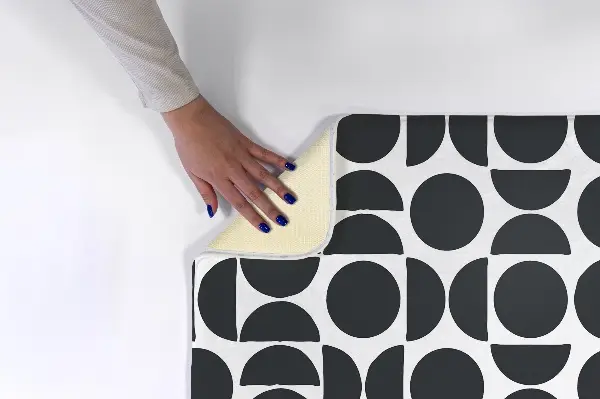 Tappeto moderno Semicerchi e cerchi geometrici in bianco e nero