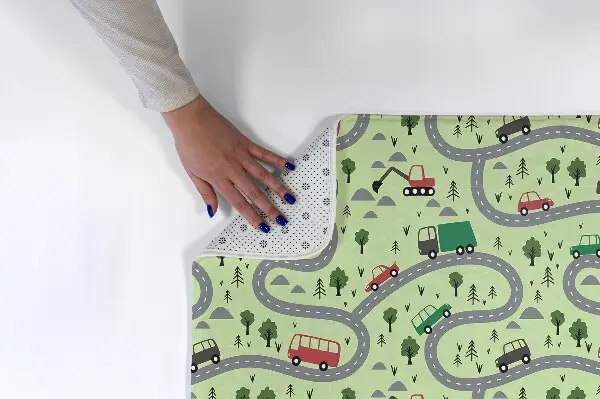 Tappeto moderno Strada con auto e alberi