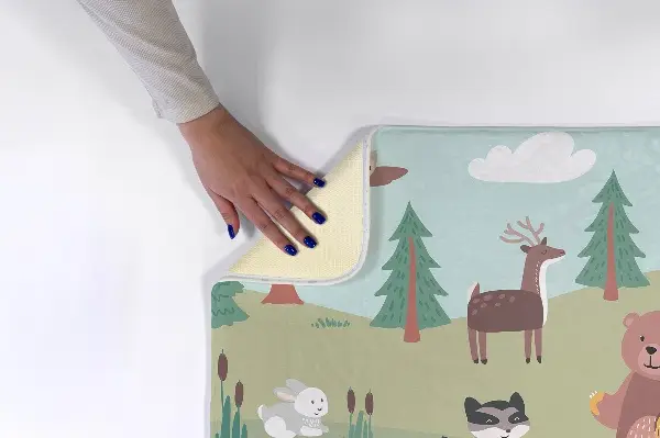 Tappeto moderno Animali e alberi della foresta